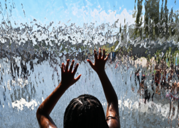 Κλιματικά καταφύγια: Πού μπορείτε να αποδράσετε όταν έχει ζέστη