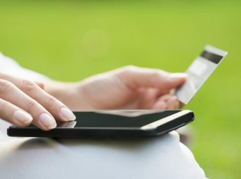 Κρήτη: Έχασε 700 ευρώ μετά από μήνυμα του… φίλου της!