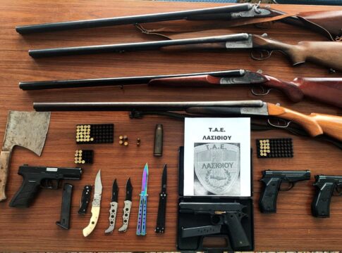 Κρήτη: Σπίτι-οπλοστάσιο ανακάλυψαν οι αστυνομικοί – Χειροπέδες σε ζευγάρι και τον γιο τους