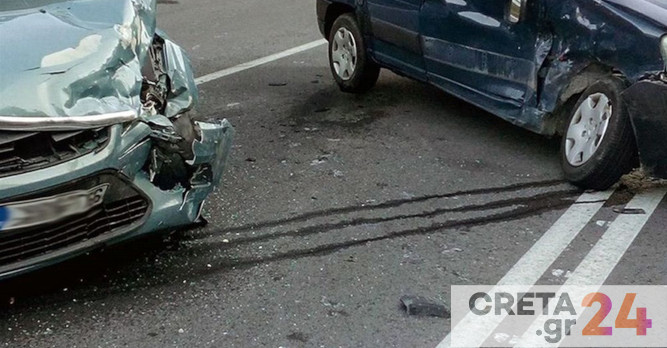 Κρήτη: Στο νοσοκομείο τέσσερα άτομα μετά από καραμπόλα τριών αυτοκινήτων (εικόνες)