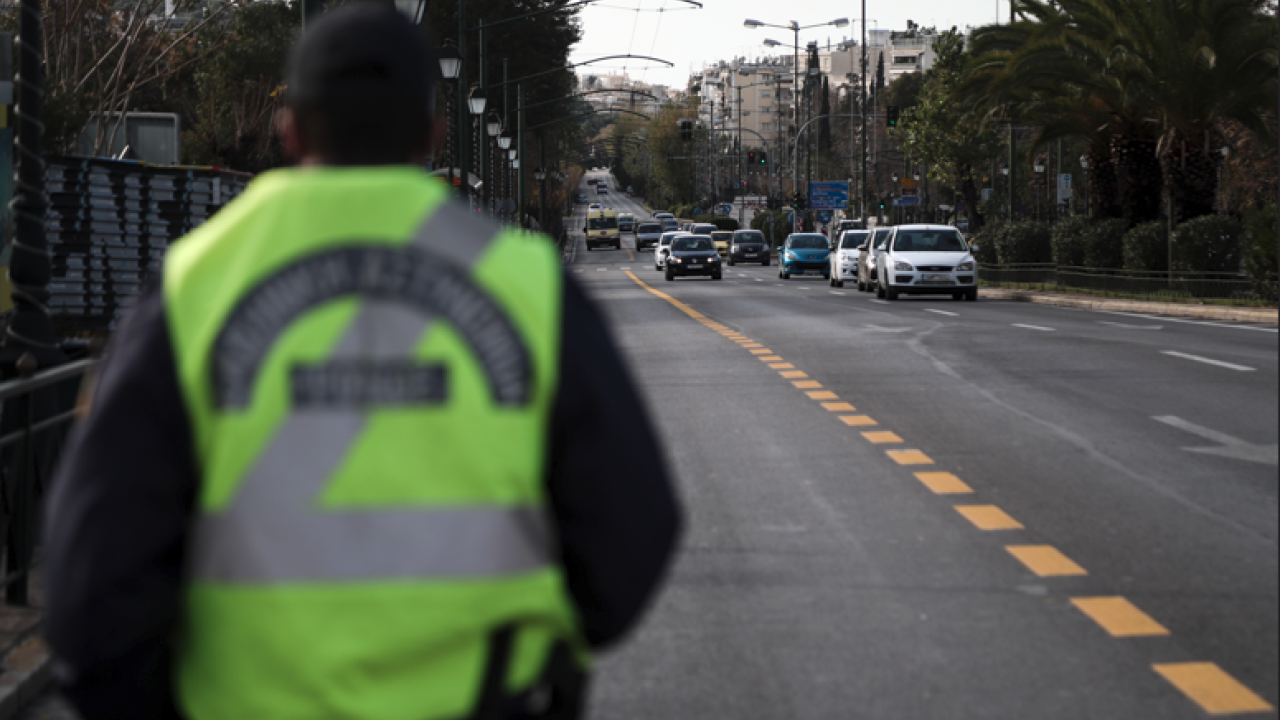 Μηδενική ανοχή στη μη χρήση κράνους: Πάνω από 3.000 παραβάσεις την 7η εβδομάδα εκστρατείας