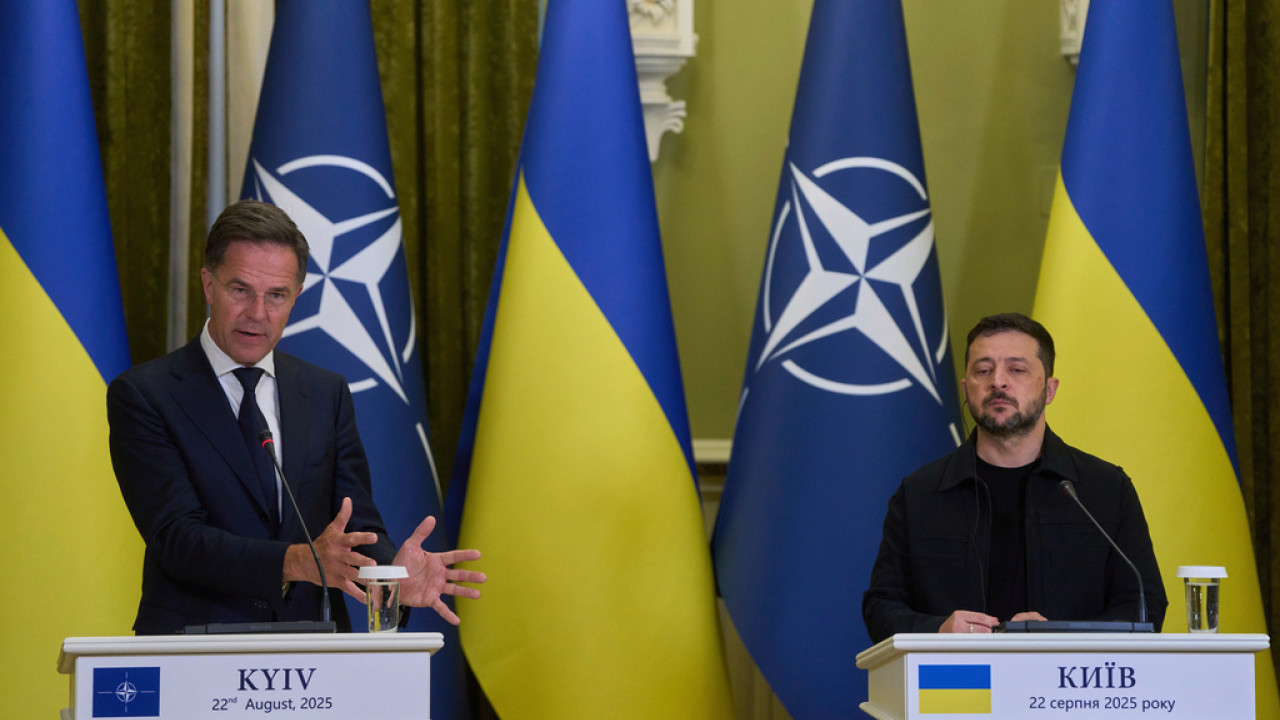 Ο γ.γ. ΝΑΤΟ στο Κίεβο: Ισχυρές εγγυήσεις ασφαλείας - Σαφές ότι θα εμπλακούν οι ΗΠΑ