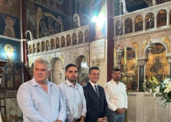 Ο Κωνσταντίνος Κεφαλογιάννης στον Εσπερινό του Αγίου Τίτου στο Τυμπάκι