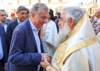 Ο Περιφερειάρχης Κρήτης στο Αρχιερατικό Συλλείτουργο για την εορτή του Αγ. Αποστόλου Τίτου και κατάθεση στεφάνων στην επιμνημόσυνη δέηση για την σφαγή της 25ης Αυγούστου 1898