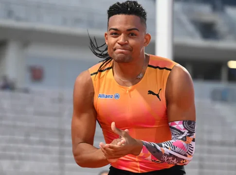 Πέρασε για 10η φορά τα 6 μέτρα ο Καραλής, αλλά είδε ξανά την… πλάτη του Ντουπλάντις