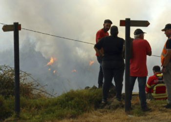 Πορτογαλία: Νεκρός πυροσβέστης σε πυρκαγιά στην περιοχή Σαμπουγκάλ