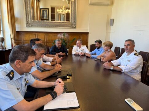 Στα Χανιά ο Αρχηγός του Λιμενικού Σώματος – Σύσκεψη για τη διαχείριση του μεταναστευτικό