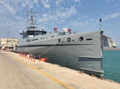 Στο λιμάνι του Ηρακλείου ιταλικό σκάφος της Frontex για τις μεταναστευτικές ροές