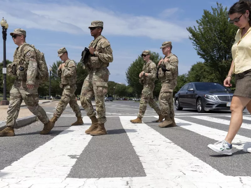 «Συγκρούσεις» Τραμπ - Δημοκρατικών για την ανάπτυξη στρατού σε πόλεις