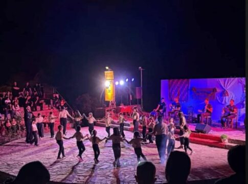 Τιμή στον Λευτέρη Καλομοίρη – Ντελικανή, προσφορά στη μικρή Παυλίνα