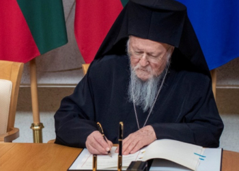 Το Οικουμενικό Πατριαρχείο στηρίζει στον αρχιεπίσκοπο Σιναίου Δαμιανό