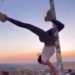 Τουρκία: Τουρίστρια έκανε pole dancing σε στύλο με τη σημαία