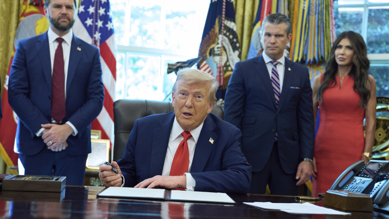 Τραμπ: Πολλοί Αμερικανοί θα ήθελαν να έχουν δικτάτορα