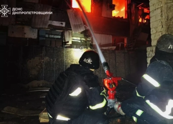 Ζελένσκι: 15 τραυματίες από τη ρωσική επίθεση