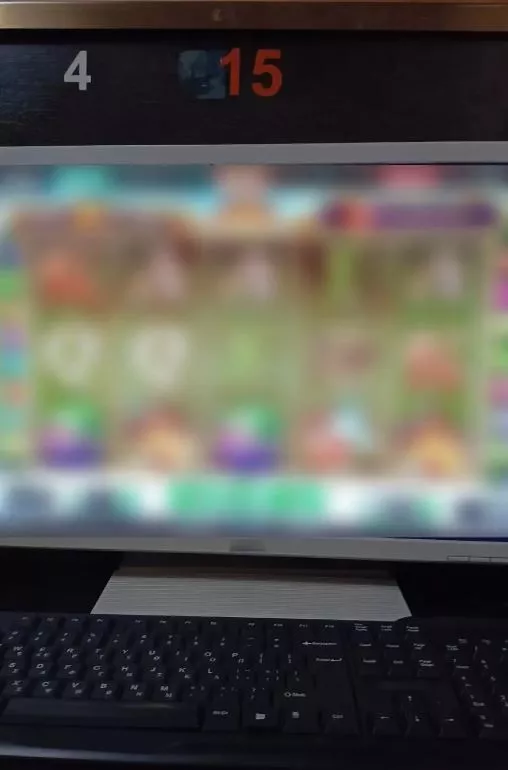 Άγιο Παντελεήμονας: «Ντου» της αστυνομίας σε παράνομο καζίνο εντός καταστήματος