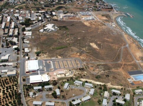 Αντίστροφη μέτρηση για το deal με φόντο το “φιλέτο” στις Γούρνες