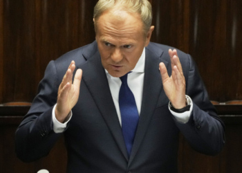 Απάντηση Τουσκ σε Τραμπ: Δεν ήταν λάθος η επίθεση των ρωσικών drones