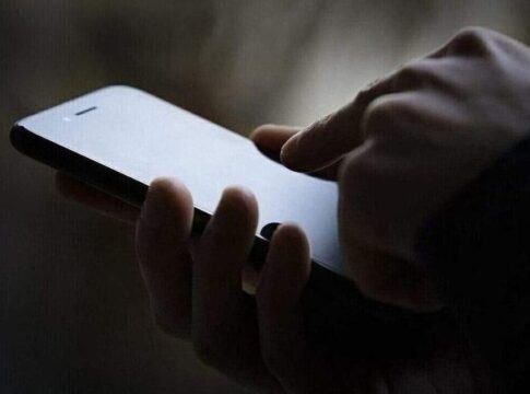 Αρκαλοχώρι: Επιτήδειοι προσπαθούν να εξαπατήσουν σεισμόπληκτους