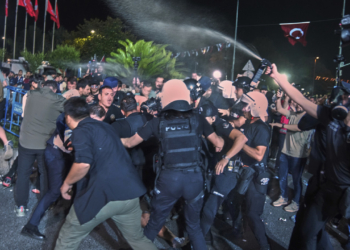 BBC: Ο «Σουλτάνος» Ερντογάν και η κρίση δημοκρατίας στην Τουρκία