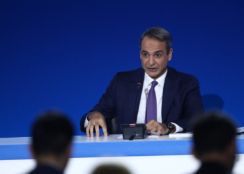 Bloomberg: Με το βλέμμα στην ανακούφιση της μεσαίας τάξης ο Μητσοτάκης προχωράει σε φοροελαφρύνσεις