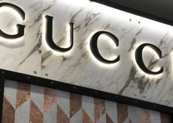 Χάκερ έκλεψαν καταλόγους πελατών των οίκων Gucci, Balenciaga και McQueen