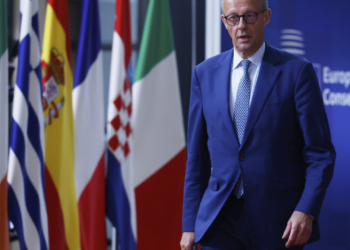 «Δάνειο στην Ουκρανία από παγωμένα ρωσικά περιουσιακά στοιχεία», εισηγείται ο Μερτς στην ΕΕ