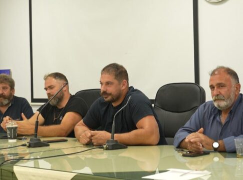 «Δε θα έχουμε αρνιά και κατσίκια στην Κρήτη» – Οι κτηνοτρόφοι ζητούν συνάντηση με Μητσοτάκη