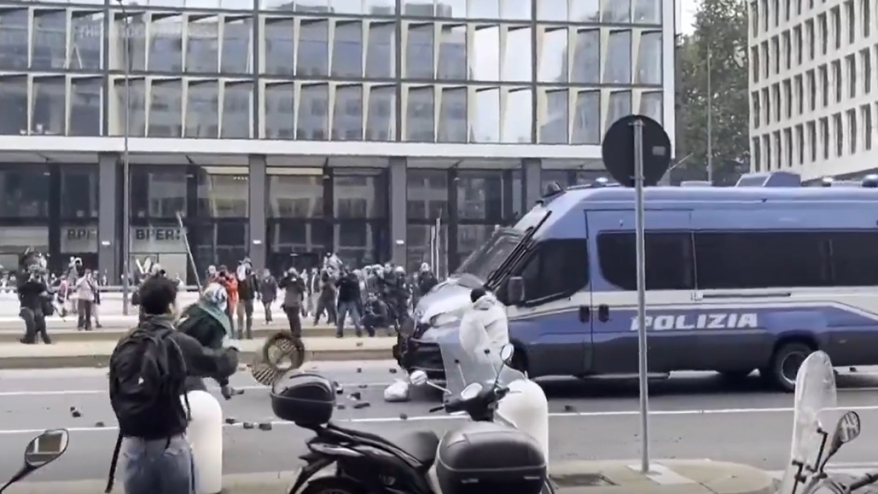 Διαδηλώσεις στην Ιταλία για τη Γάζα - Συγκρούσεις με αστυνομία και αποκλεισμοί λιμανιών