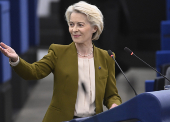 «Ευχαριστώ» από την φον ντερ Λάιεν στους Έλληνες πυροσβέστες, για τις φωτιές στην Ισπανία