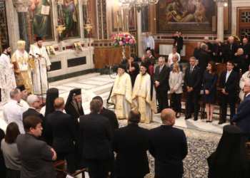 Εκκλησία: Ανακοίνωση της Ιεράς Συνόδου