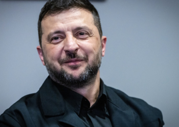 «Έκπληκτος» ο Ζελένσκι από τη μεταστροφή του Τραμπ