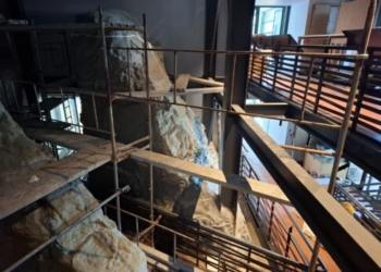 Ένα βουνό “μετακομίζει” στην παραλιακή του Ηρακλείου