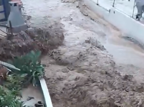 “Έπεσαν μεγάλες ποσότητες νερού σε μικρό χρονικό διάστημα”, τονίζει ο Νίκος Συριγωνάκης – Βίντεο