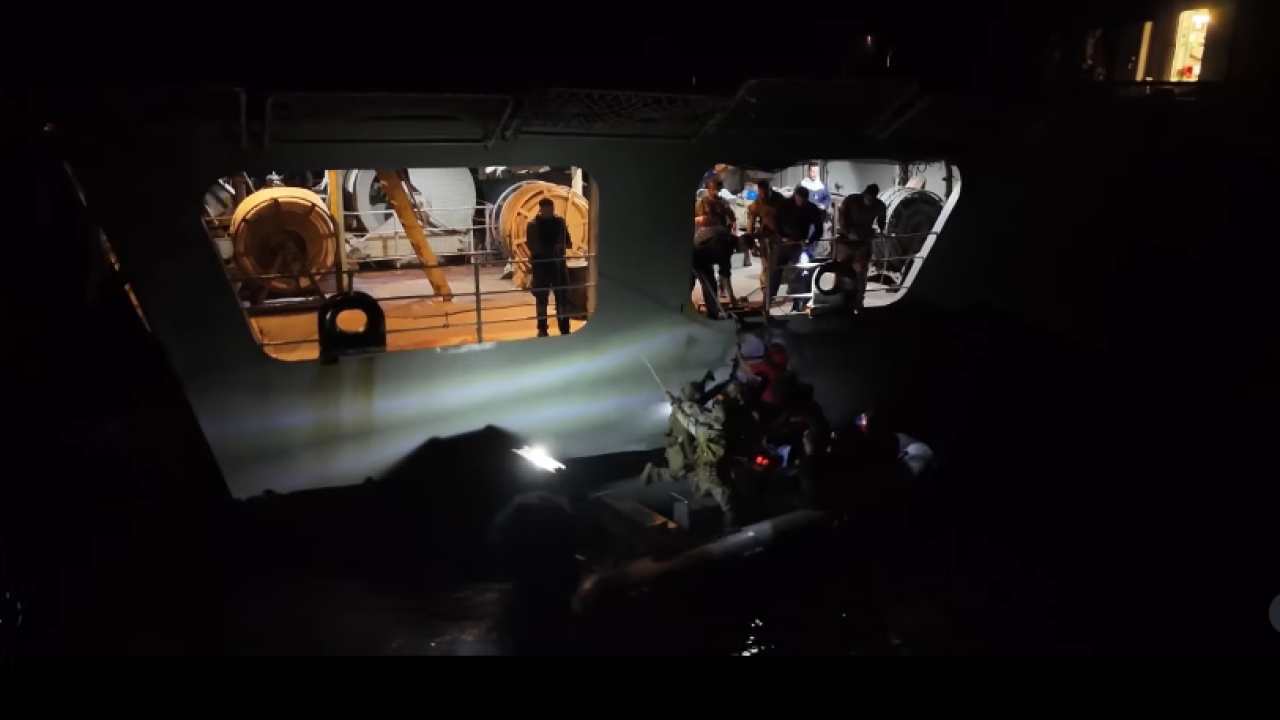 Επιχείρηση «ΑΣΠΙΔΕΣ»: Ελληνική και γαλλική φρεγάτα διέσωσαν το πλήρωμα του ολλανδικού πλοίου