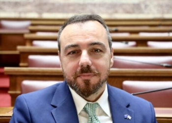 Φ.Παρασύρης: Πρέπει να πέσουν οι τόνοι στην Εκκλησία