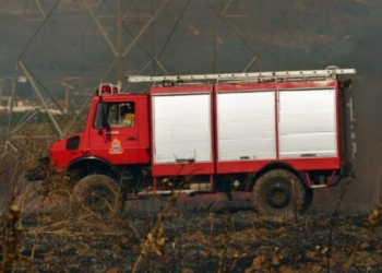 Φωτιά σε στη Νύβριτο – Ισχυρές δυνάμεις της Πυροσβεστικής – Σηκώθηκε ελικόπτερο