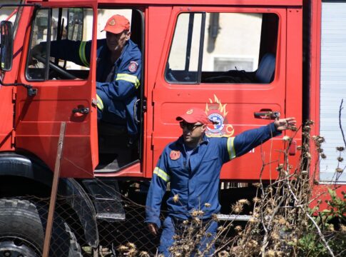 Φωτιά στις Αγίες Παρασκιές: Η άμεση κινητοποίηση της πυροσβεστικής απέτρεψε τα χειρότερα