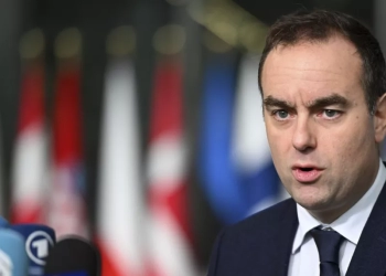 Γαλλία: Ο Λεκορνί αποκλείει την επιβολή φόρου περιουσίας ή την αναστολή της μεταρρύθμισης των συντάξεων