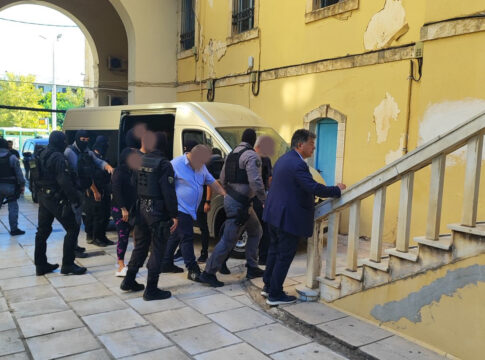 Γιατί τα δύο αδέρφια-εγκέφαλοι της εγκληματικής οργάνωσης αφέθηκαν ελεύθεροι και… συνελήφθησαν ξανά!