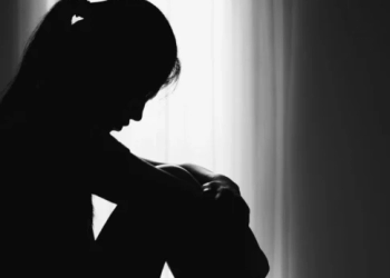 Hράκλειο: Ξυλοκόπησε άγρια την κόρη του μέσα στη επιχείρησή του – Την έσωσαν οι εργαζόμενοι