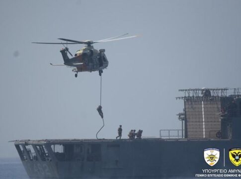 Η μεγάλη άσκηση στα «νερά του καλωδίου», ο εκνευρισμός της Τουρκίας και το «αεροπλανοφόρο» Κρήτη