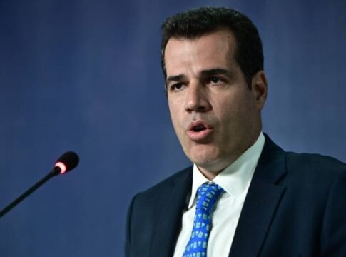 Η βιαστική χαρά του Θάνου Πλεύρη