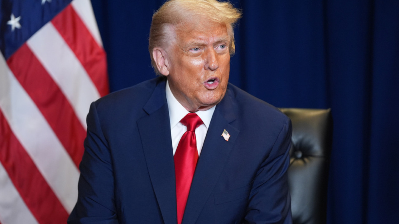 ΗΠΑ: Μειώθηκε κατά μία μονάδα, στο 41%, η δημοτικότητα του προέδρου Τραμπ