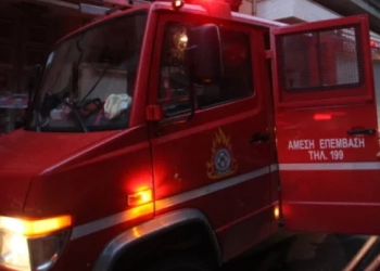 Ηράκλειο: Αυτοκίνητο στο πάρκινγκ του αεροδρομίου «τυλίχθηκε» στις φλόγες