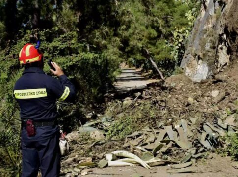 Ηράκλειο: Έκανε πεζοπορία και έχασε την ισορροπία της – Επιχείρηση διάσωσης για γυναίκα που τραυματίστηκε