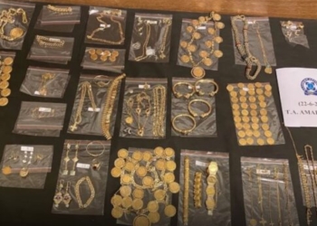 Ηράκλειο: “Fake” υπάλληλοι της ΔΕΔΔΗΕ «σήκωσαν» κοσμήματα από δύο ηλικιωμένες επειδή…. «ο χρυσός τραβάει το ρεύμα»