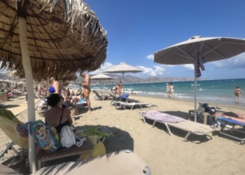 Ηράκλειο: Ο Αύγουστος έφυγε, οι παραλίες παραμένουν γεμάτες! (φωτογραφίες)