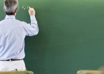 Ηράκλειο: Στους δρόμους οι εκπαιδευτικοί μία εβδομάδα μετά το άνοιγμα των σχολείων