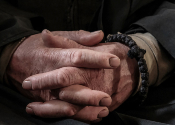 Καλάβρυτα: Συνελήφθη ηγούμενος Μονής - Ετοιμαζόταν να πουλήσει βυζαντινές εικόνες για 200.000 ευρώ