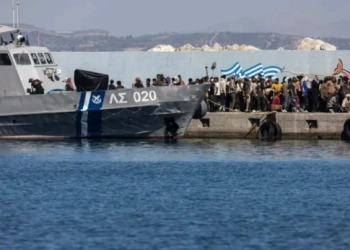 «Καραβιά» μεταναστών με το… καλημέρα στη Γαύδο – Σταδιακή αποσυμφόρηση της Κρήτης